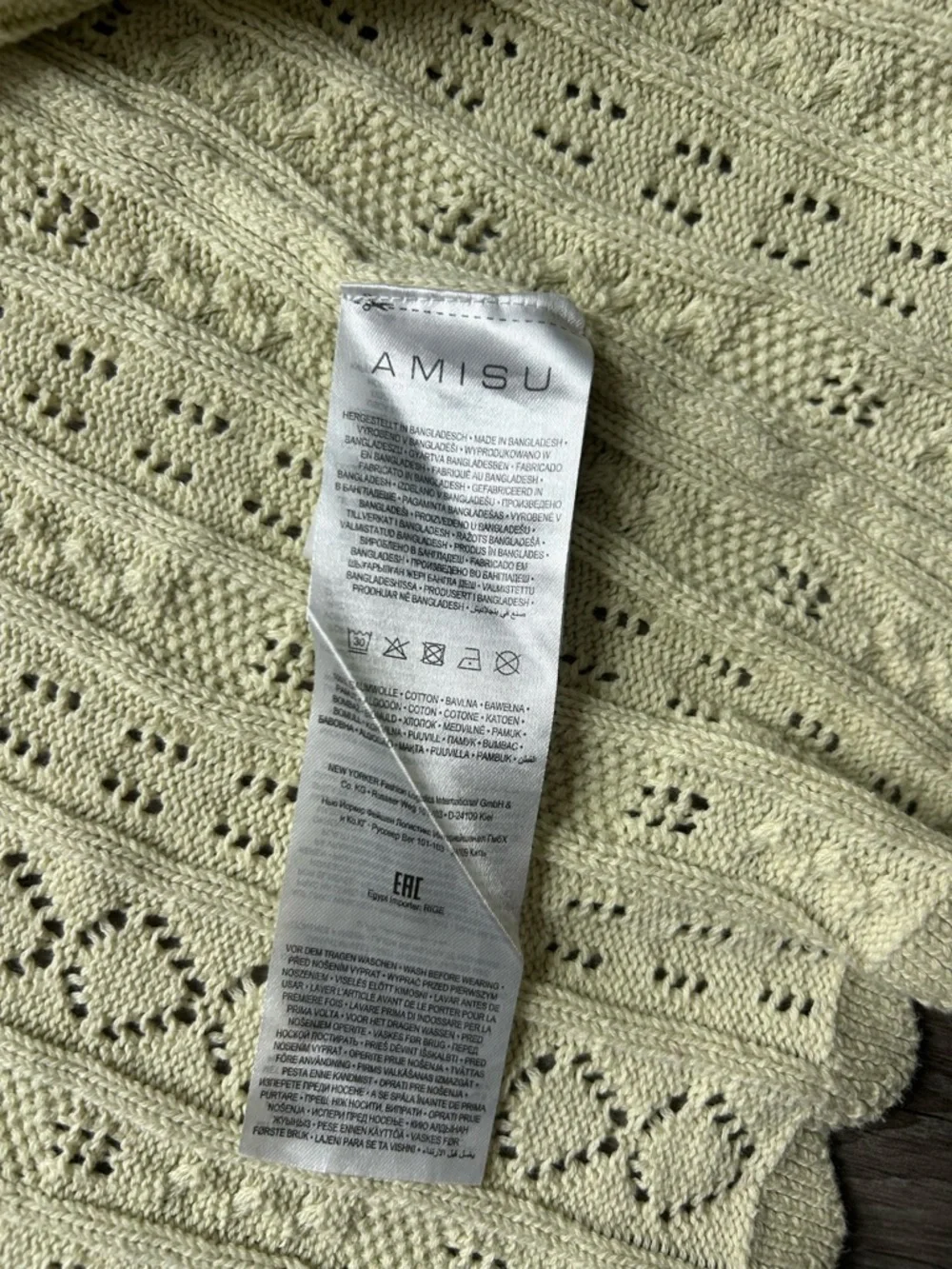 Coquette Cute Cable Knit Button Cardigan Size XS- S - Picture 4 of 4